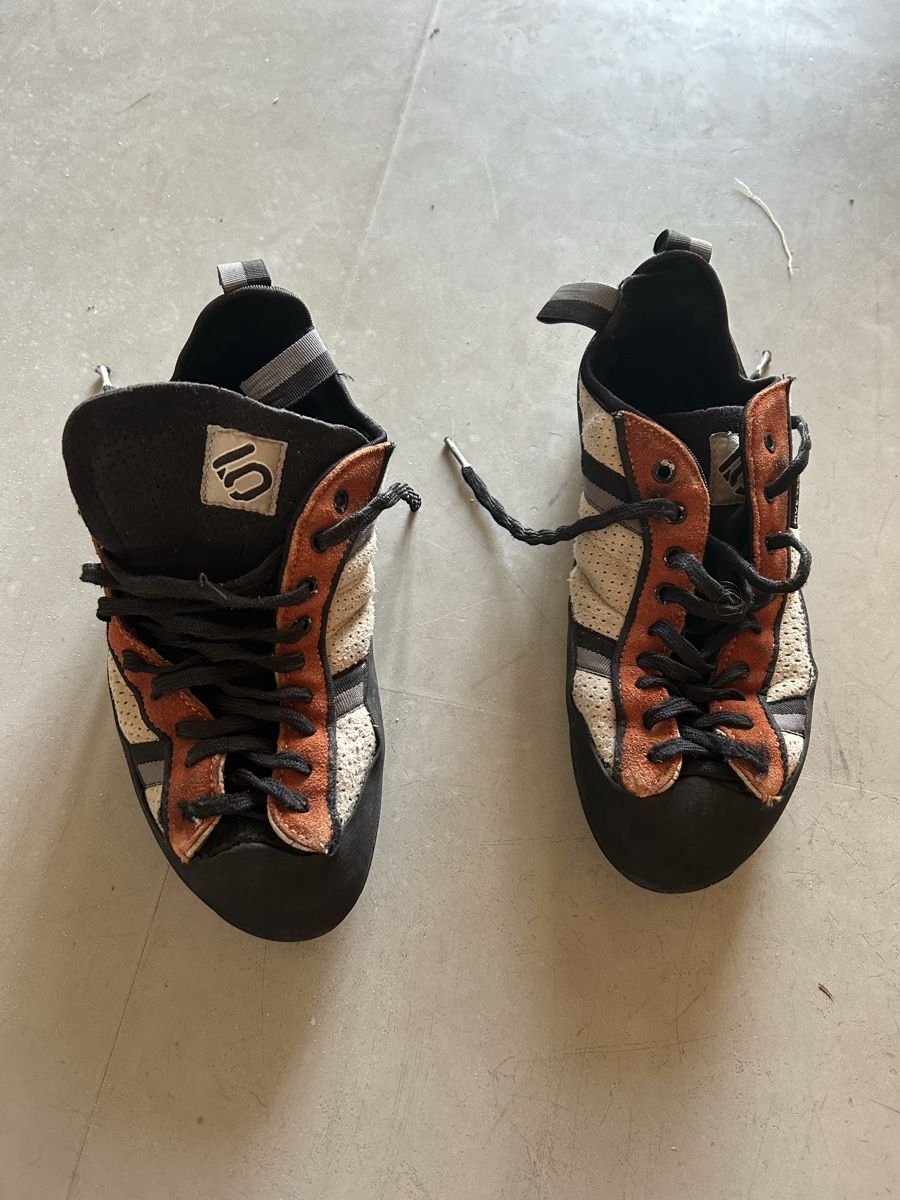 Herrenschuhe: Kletter Schuhen 5.10 - Größe 44 – Gebraucht aus Poschiavo von LoreHe