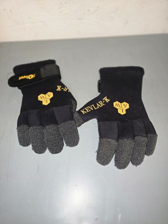 Guanti subacquei iDiver Kevlar neri usati buone cond
