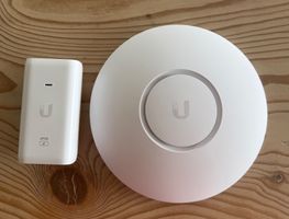 UniFi NanoHD Access Point mit PoE Adapter ohne Stromkabel