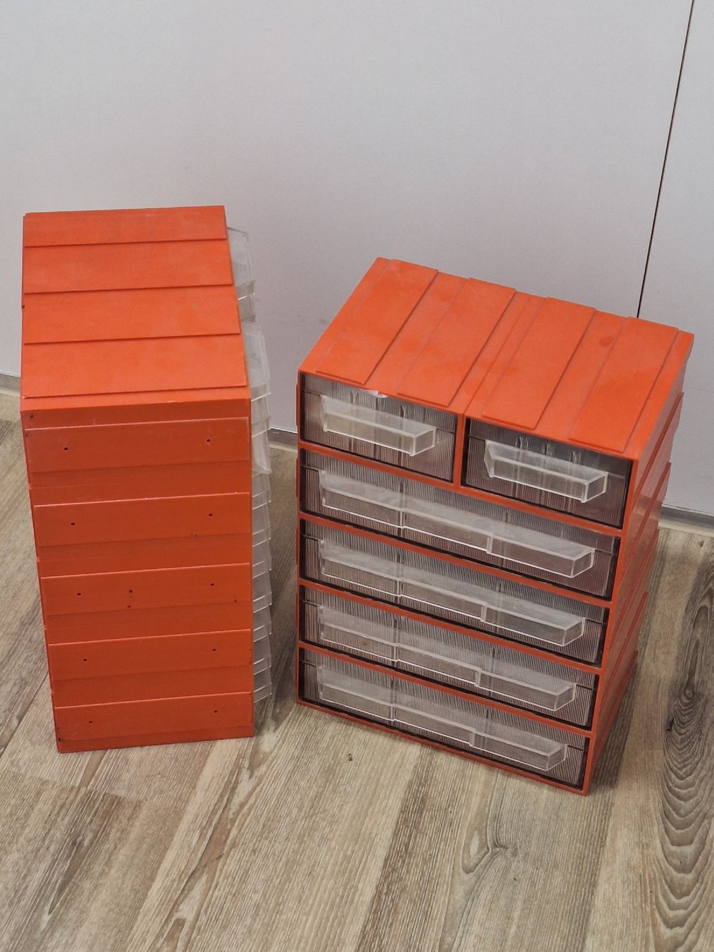 Scaffali: 2x Sortimokasten mit Inhalt – Usato da Grüt (Gossau ZH) venduto da wisdomio7 7