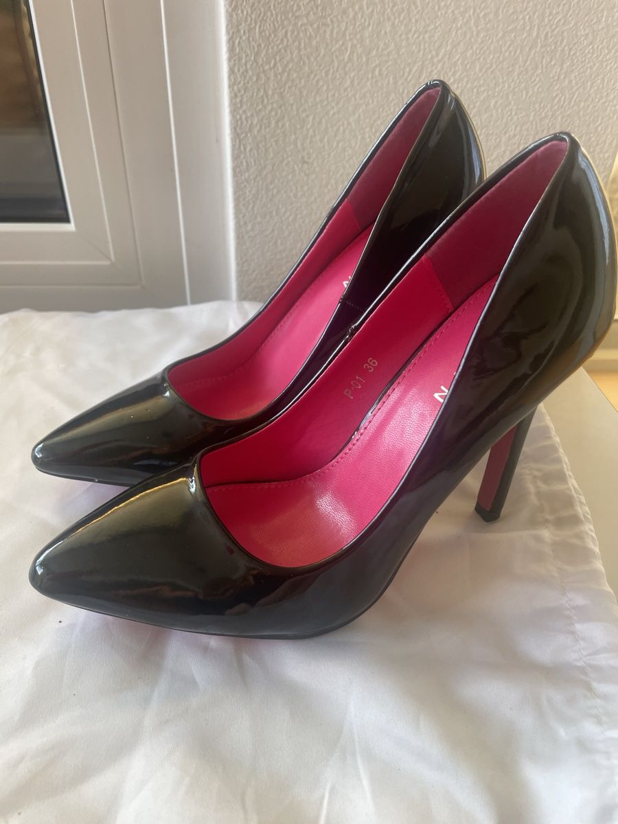 Scarpe da donna: RYNN Pumps High Heels Gr. 36 Lackschuhe schwarz – Nuovo (secondo la descrizione) da Winterthur venduto da Lili3435 1