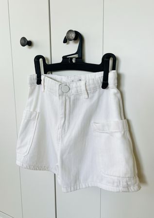 Zara 116 Shorts weiss