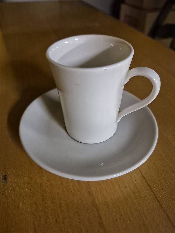 Set di piatti: Kaffee / Espresso Geschirr Set – Usato da Oberhofen Thun'see venduto da luckenbach