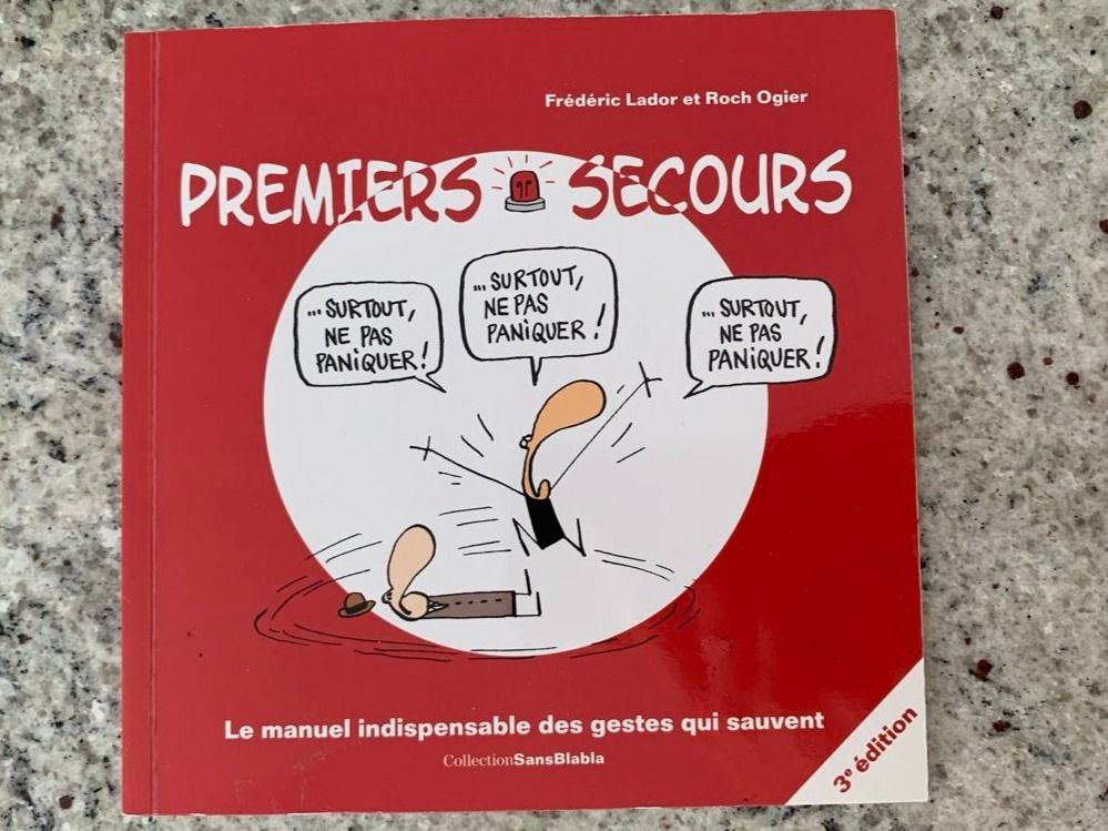 First Aid Guide - Premiers Secours (French) | Kaufen auf Ricardo