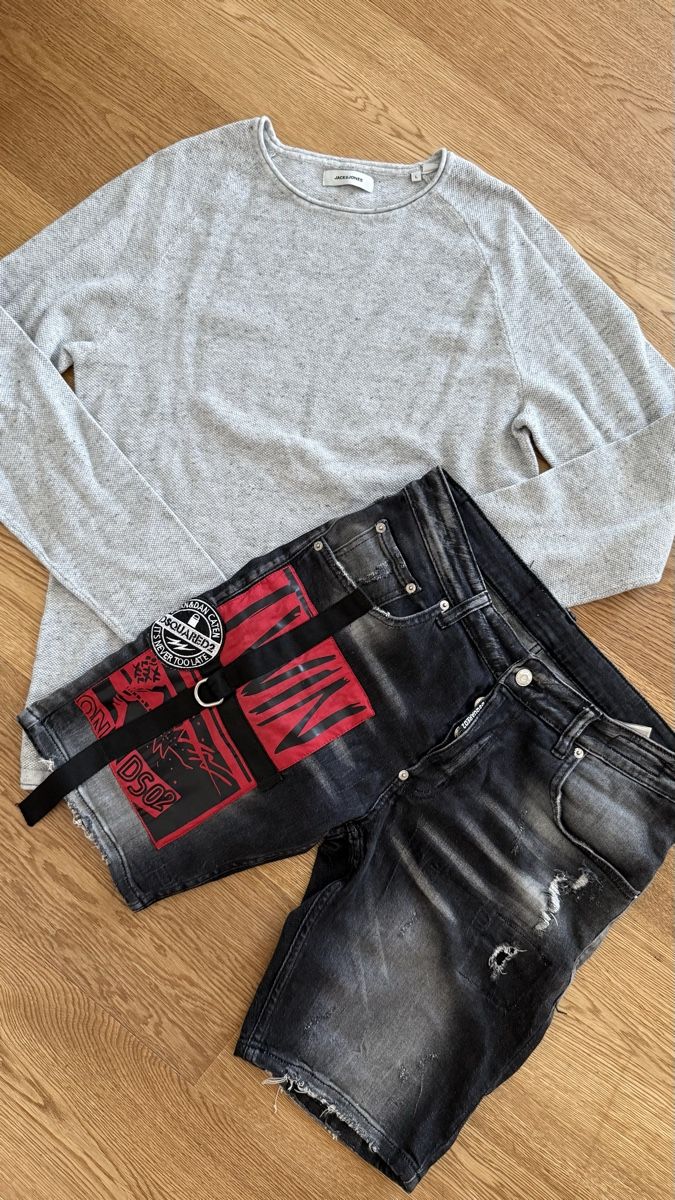 Dsquared2 Jeans: Dsquared2 Jeans Shorts 50 Jack & Jones Sweater  – D'occasion à Boswil par hey.itsme 1