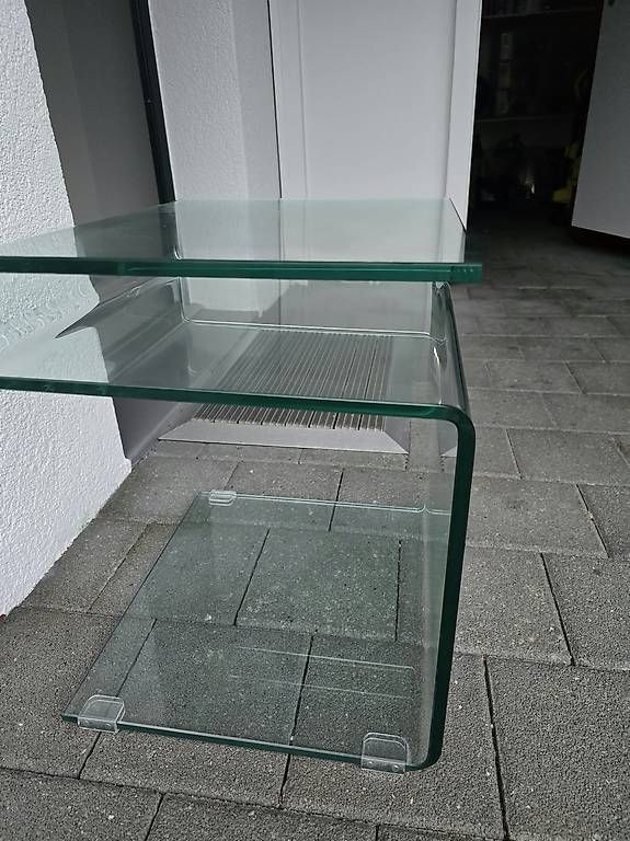 Tables: Glas Beistelltisch  – D'occasion à Starrkirch-Wil par sis_9gx7