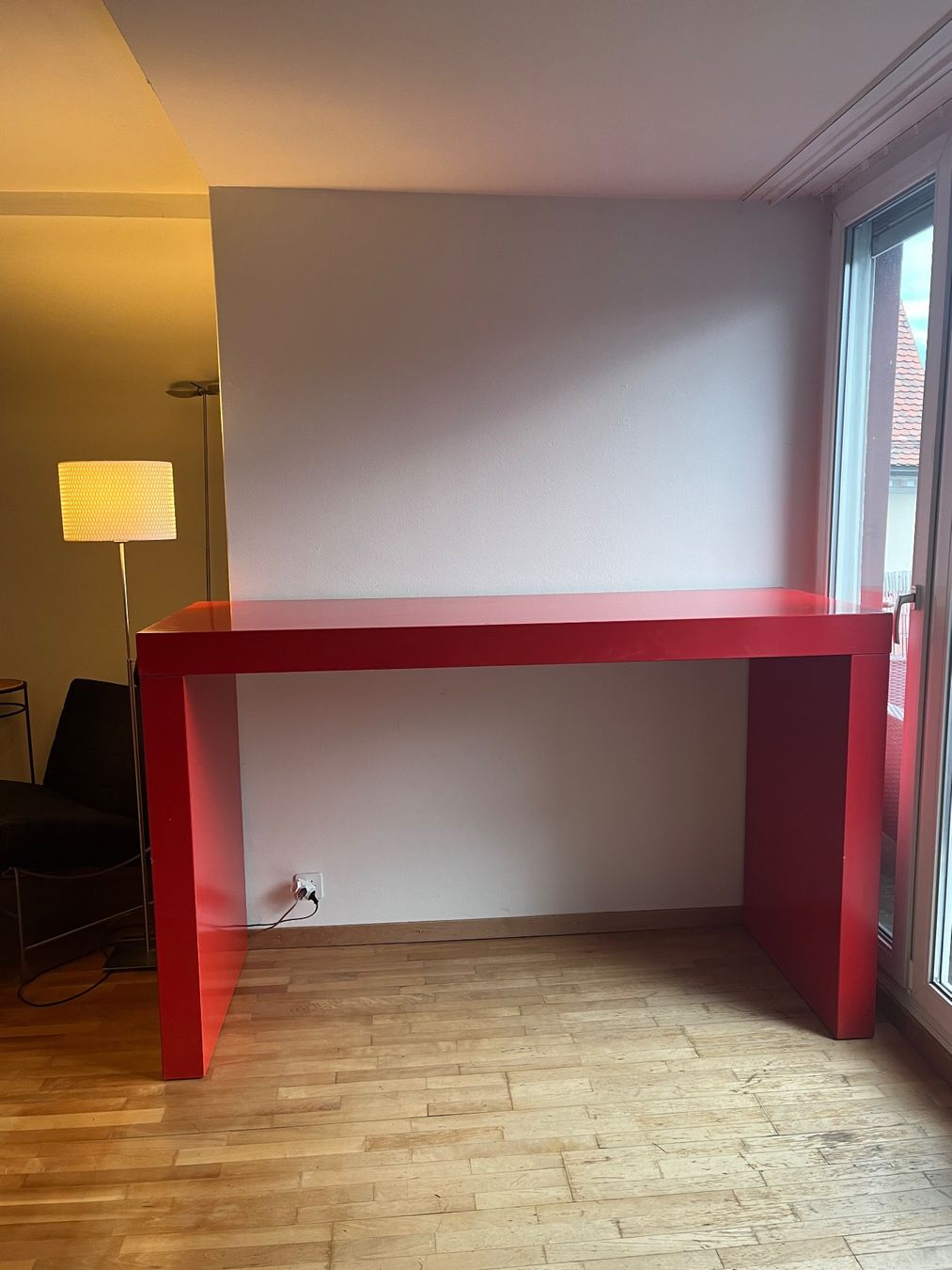 Tables: Große rote Bar – D'occasion à Zürich par ens_29qw