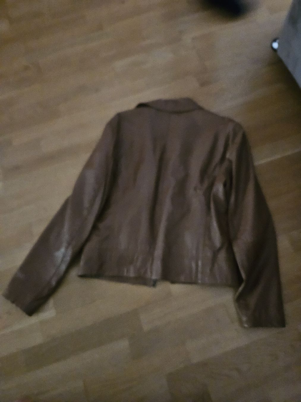 Giacche: herren leder jacke L – Usato da Basel venduto da fragolina08 1