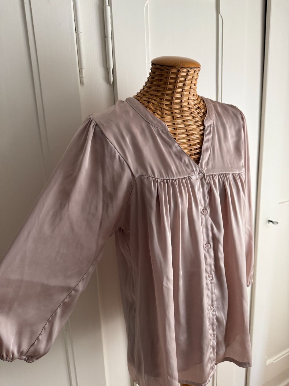 H&M Camicette: Satin Bluse puderfarben M – Usato da Zürich venduto da Diazaio 1