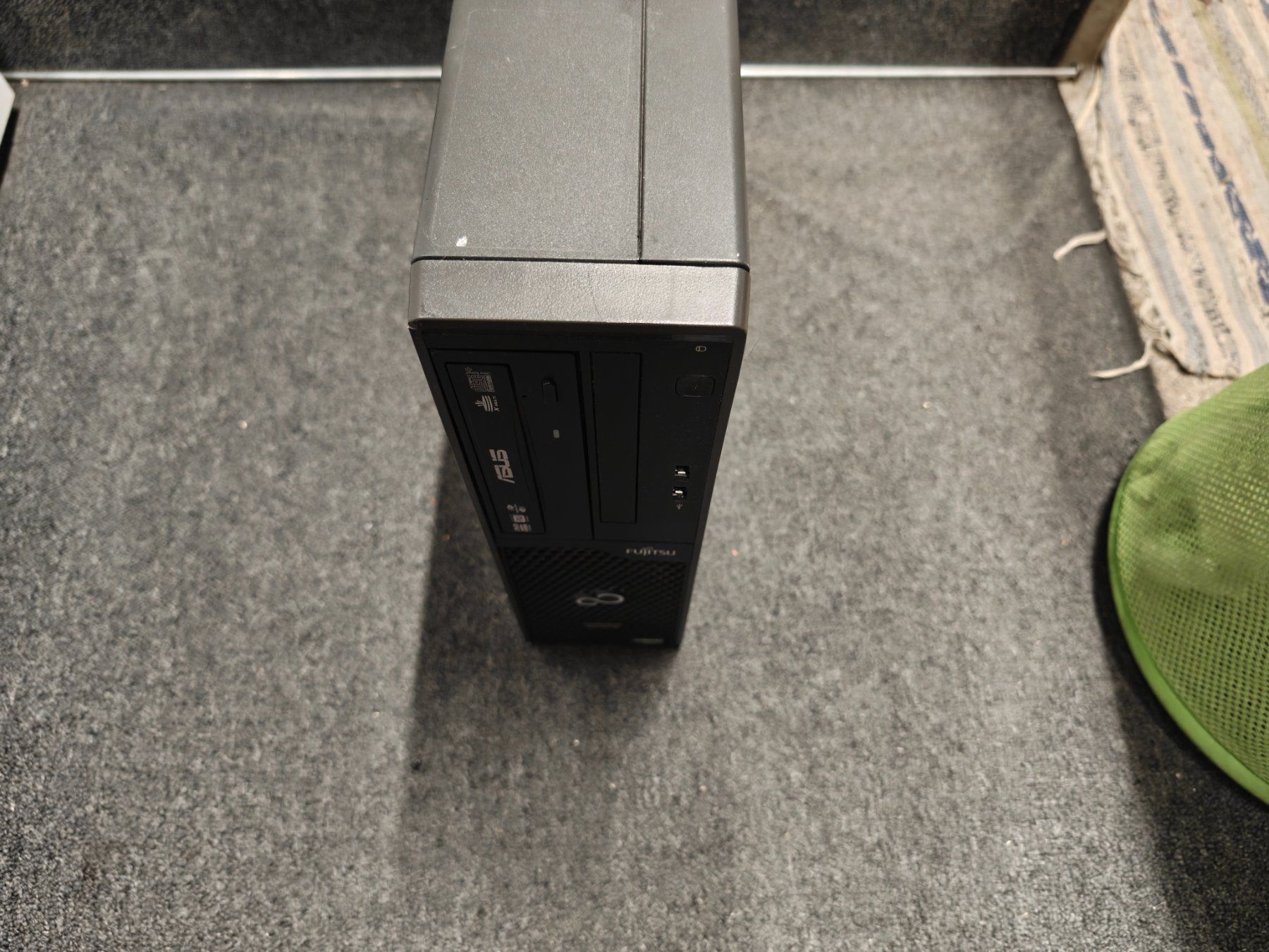 Fujitsu Server: Fujitsu Primergy MX130 – Bastler-PC / Server-Basis – Difettoso da Sargans venduto da NewLifeForGPUs 2