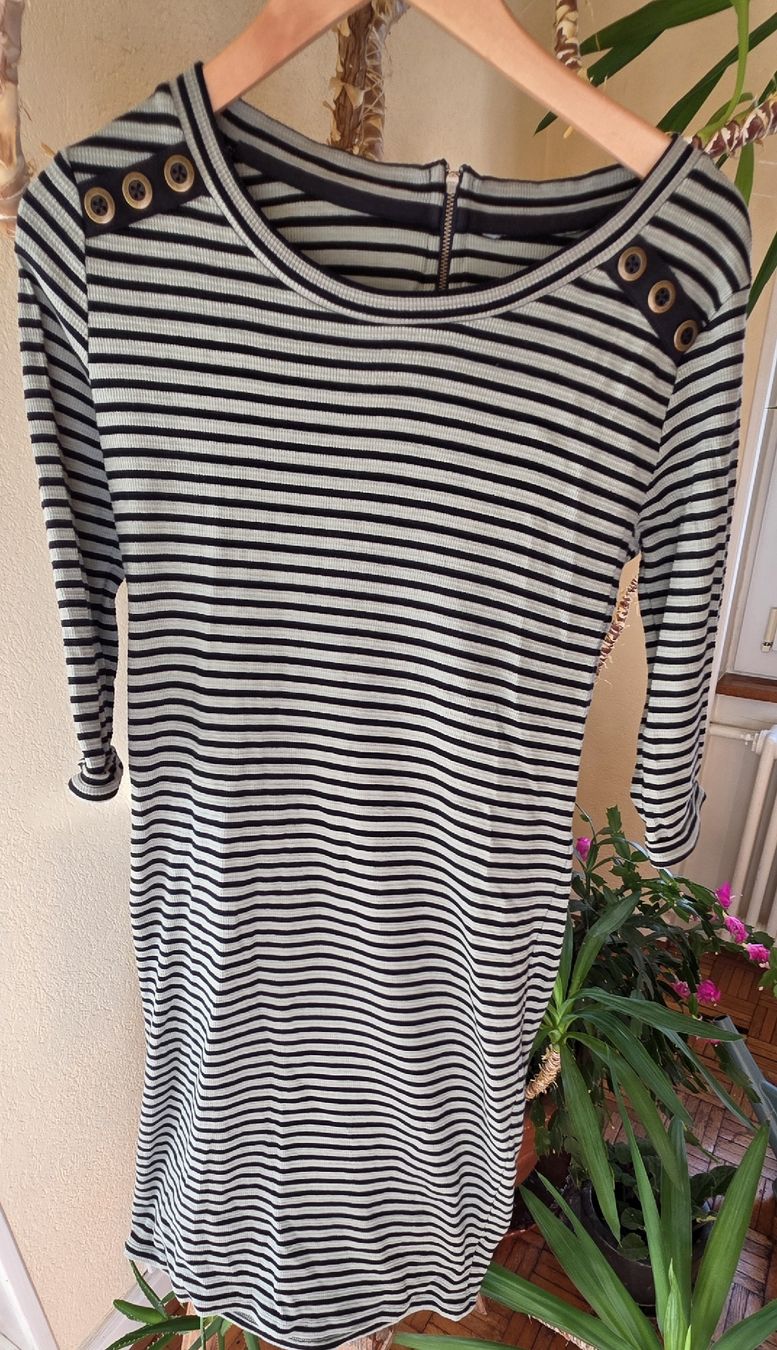 Robes: Robe Coton Kaki – D'occasion à Yverdon-les-Bains par van_dq65 1