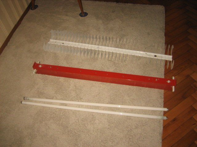 Kronleuchter & Deckenlampen: Retro Deckenleuchte weiss/rot 70er Jahre – Gebraucht aus Winterthur von Lunaticalpha1 1