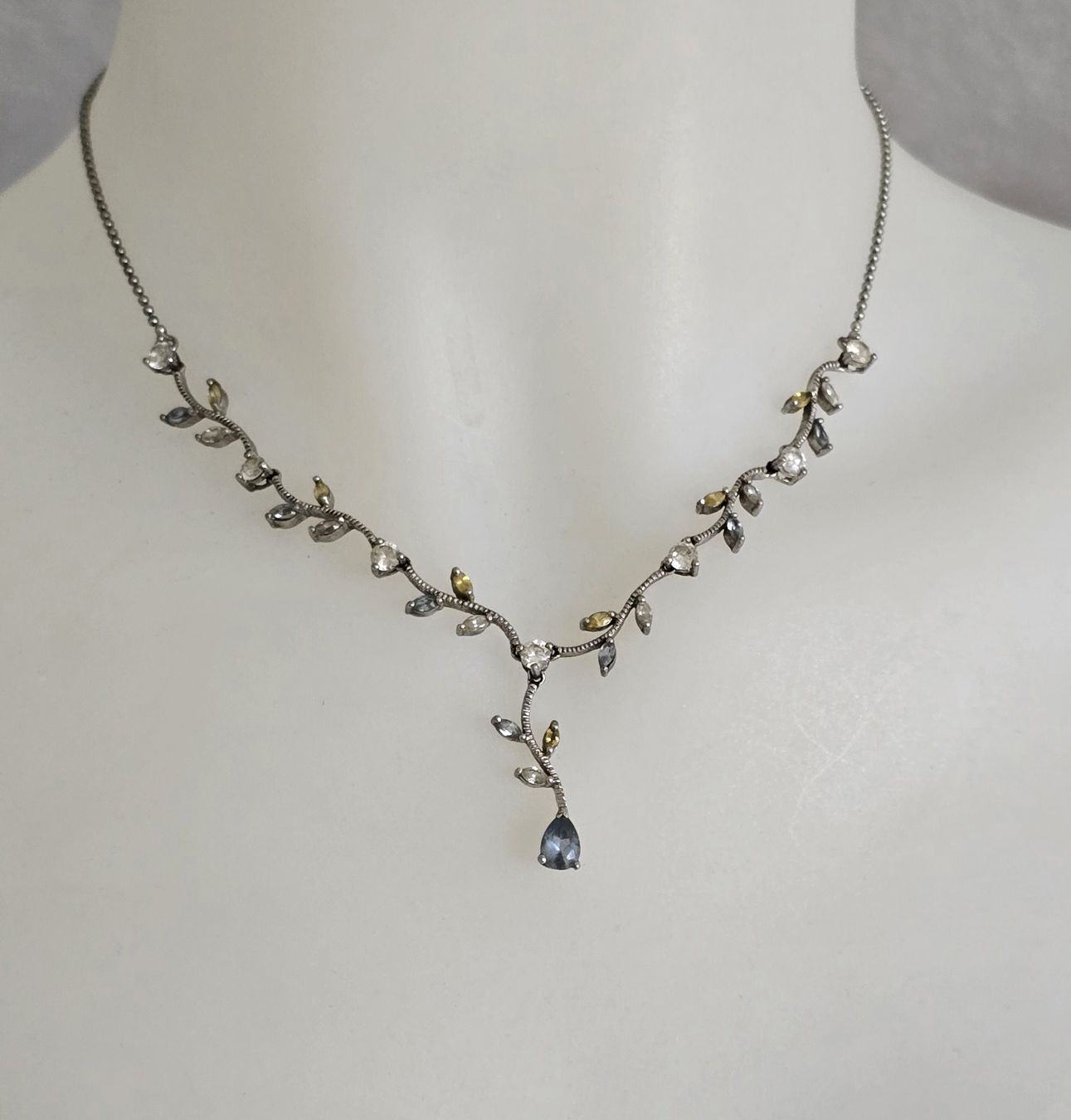 Catenine: Schöne Halskette  neuwertig!  Elegant. – Usato da Aarburg venduto da Glitzerschein 1