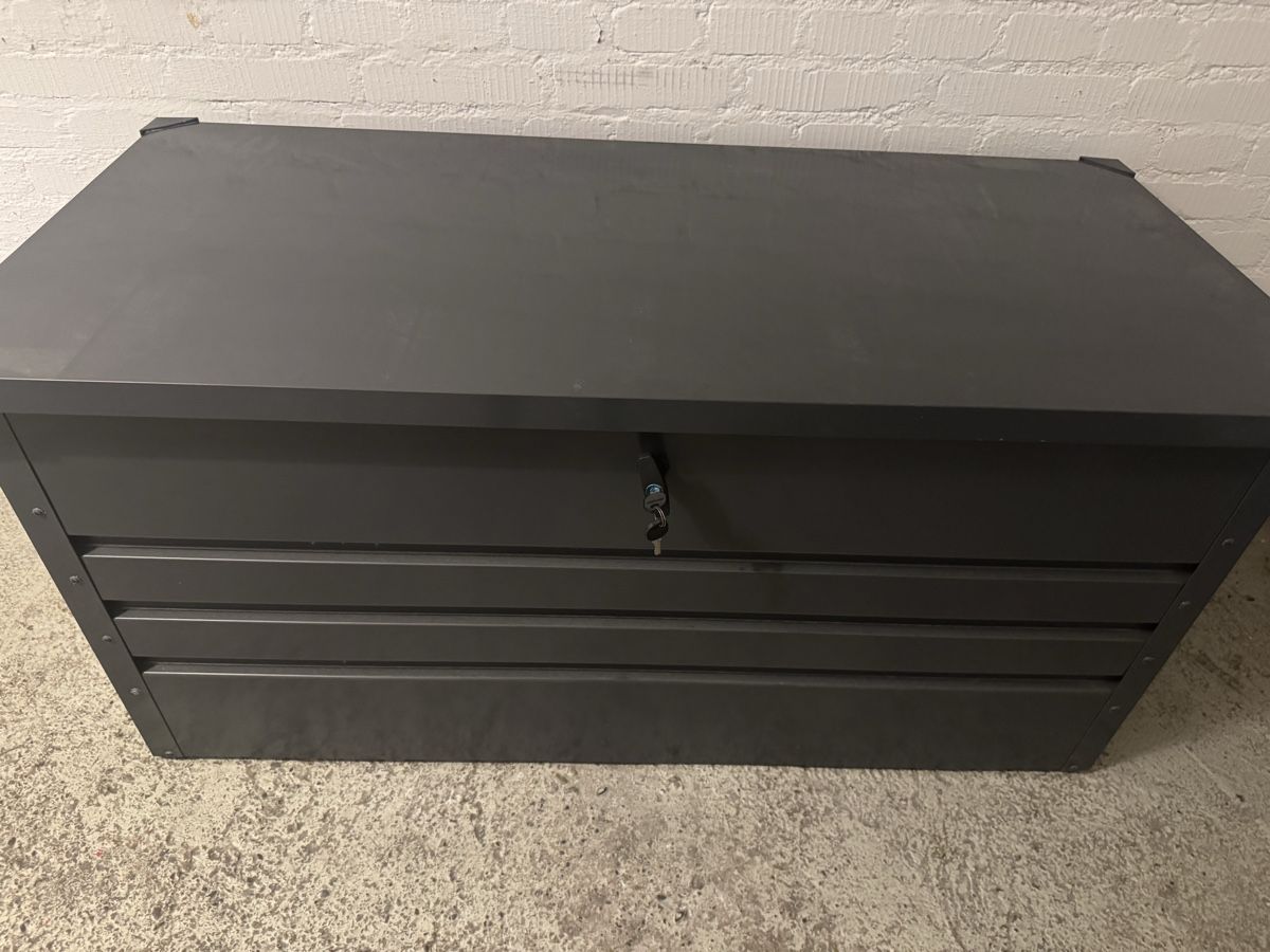 Auflagenboxen: Gartenbox aus Aluminium – Gebraucht aus Zürich von yoh_yt9c 1