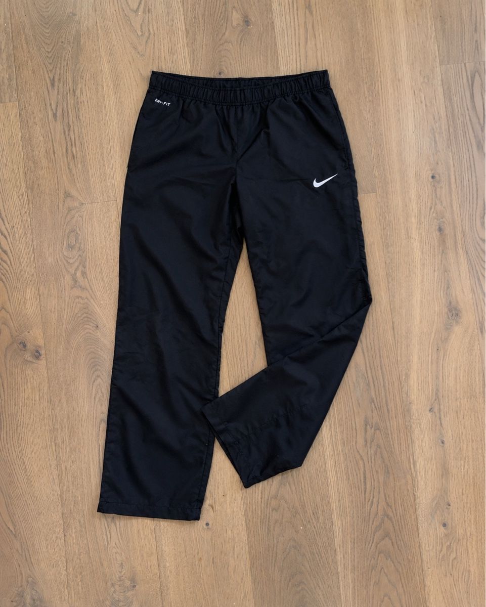 Nike Pantaloni: Training Nike dri-fit vintage noir – Usato da Assens venduto da SireM