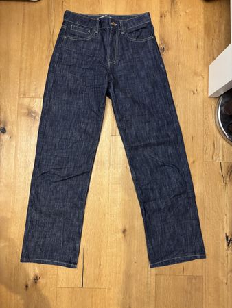 Dunkelblaue Jeans