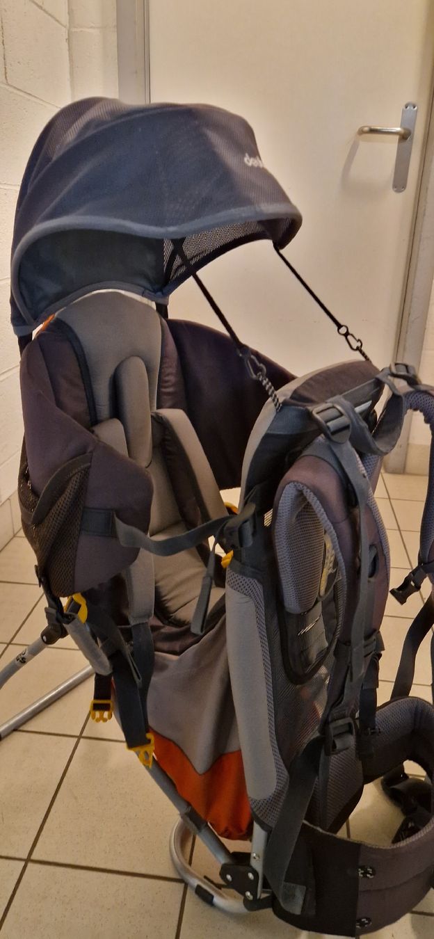 Deuter Zaini: sac a dos Deuter porte-bébé – Usato da Gland venduto da gre_hw6j 2