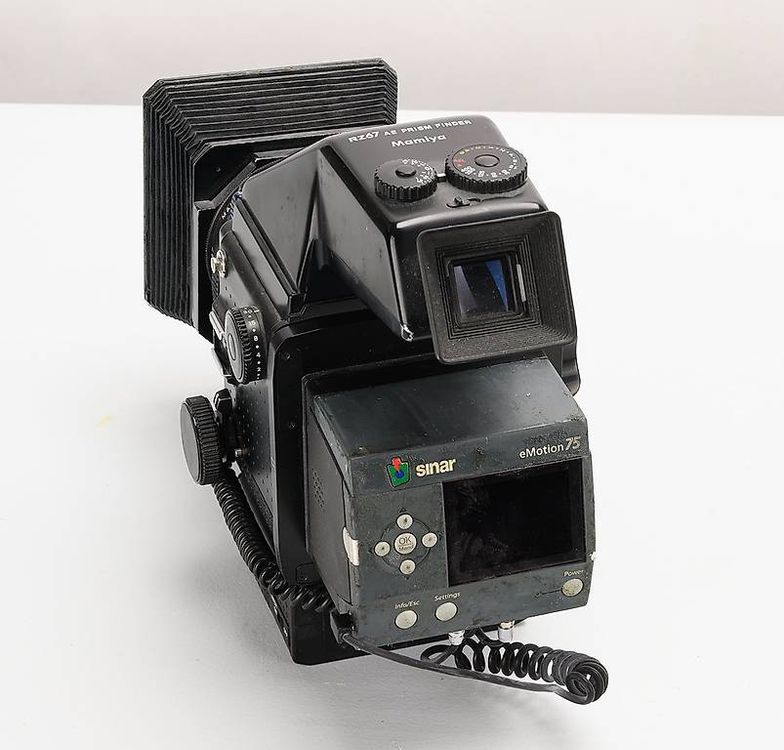 Mamiya RZ 67 Pro II mit Digitalrückteil Sinar eMotion 75 (D