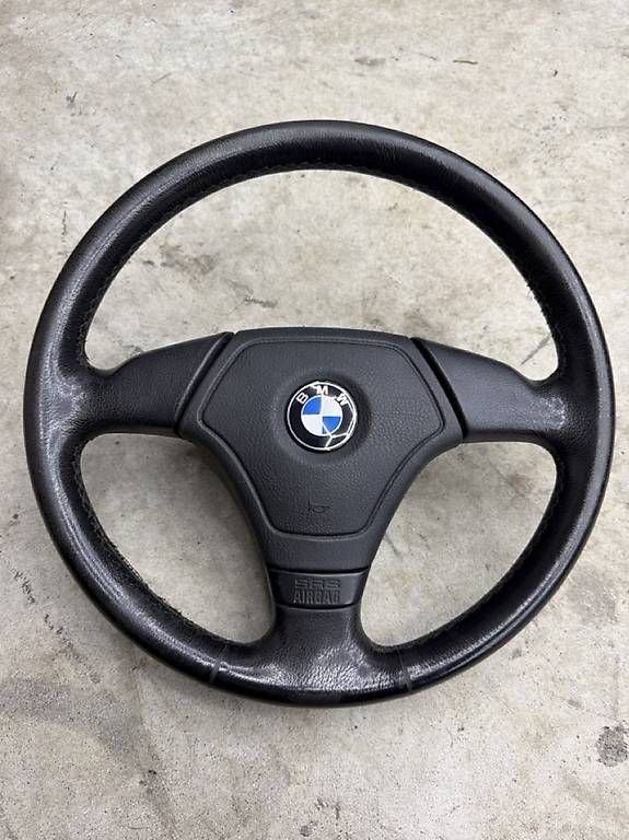 Tutti pezzi di ricambio auto: BMW Lenkrad e46 – Usato da Oberwangen b. Bern venduto da tuning1998