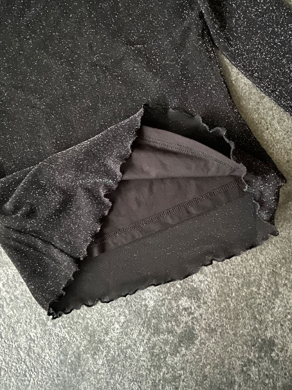 Top: Damen Langarmshirt, halbtransparente Schultern - Größe S – Usato da Kilchberg ZH venduto da Ch.C 6