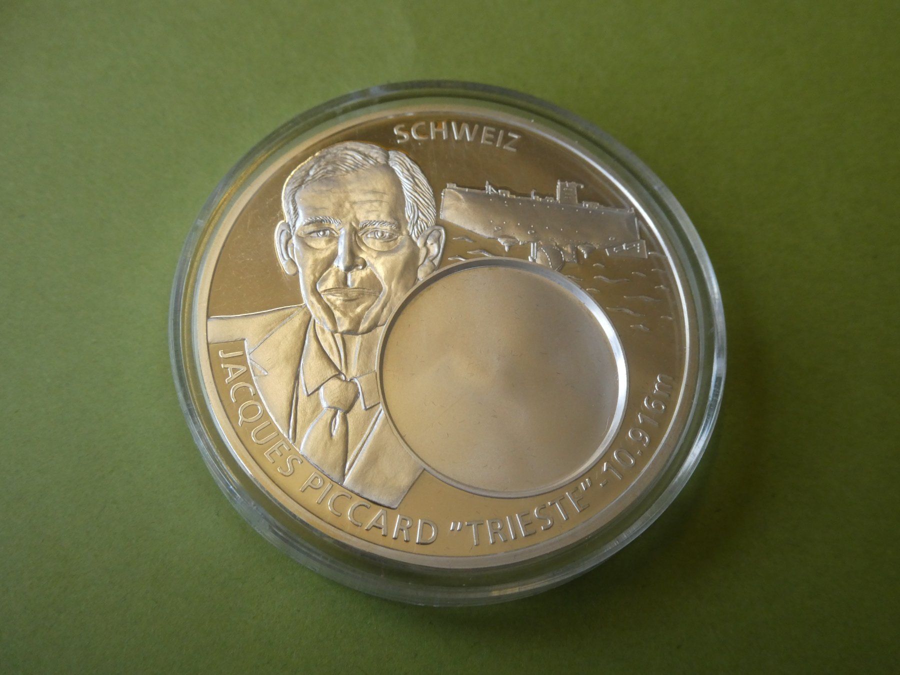 Medaillen: versilberte Medaille 50 mm PP,  Jacques Piccard – Gebraucht aus Hinterforst von Rohusri