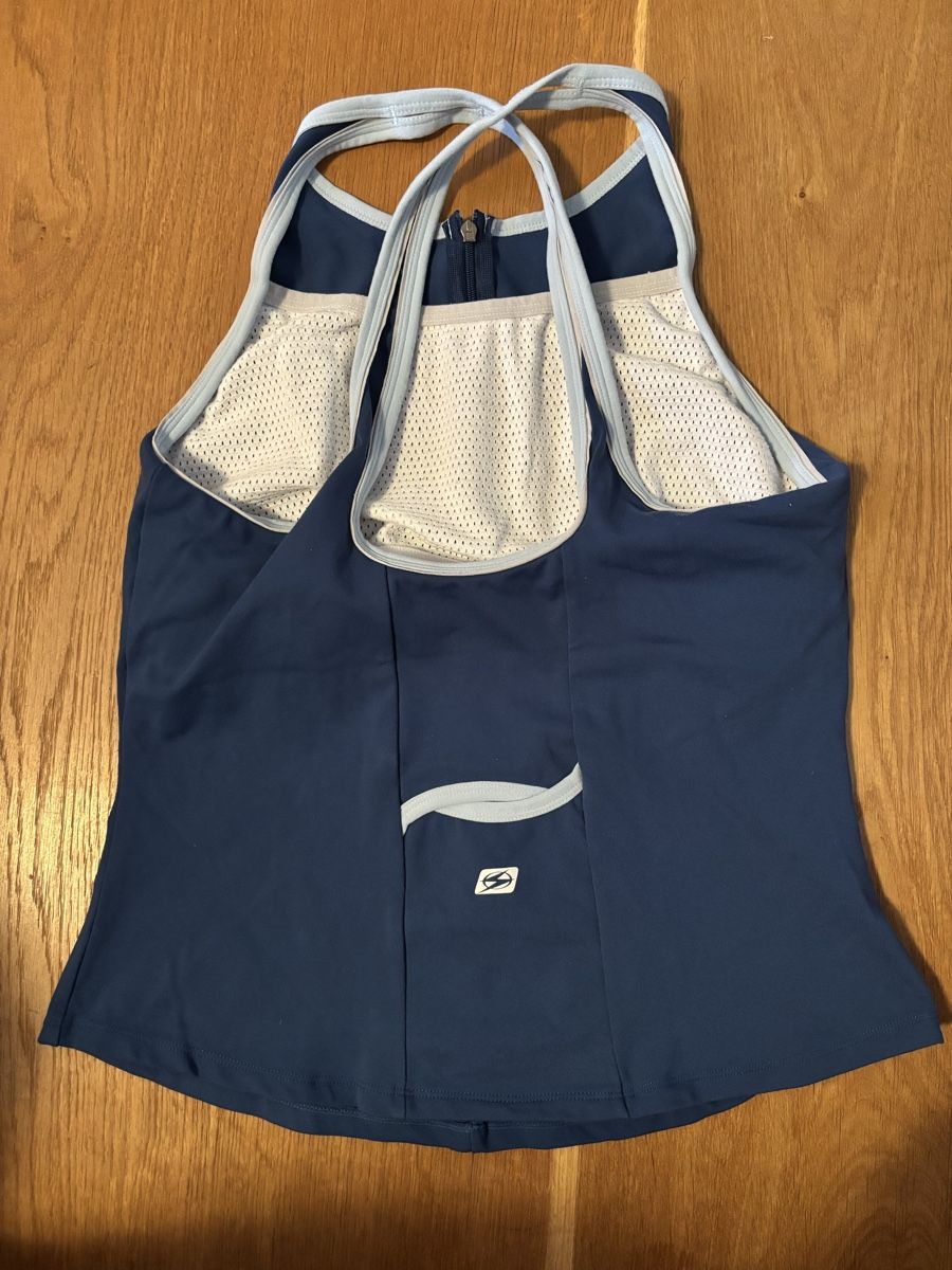 Tops: SUGOI Velo Top – D'occasion à Würenlos par Ashley24 1