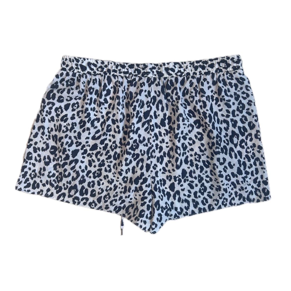 H&M Hosen: H&M Shorts with Leopard Print – Gebraucht aus St. Gallen von look-twice 4