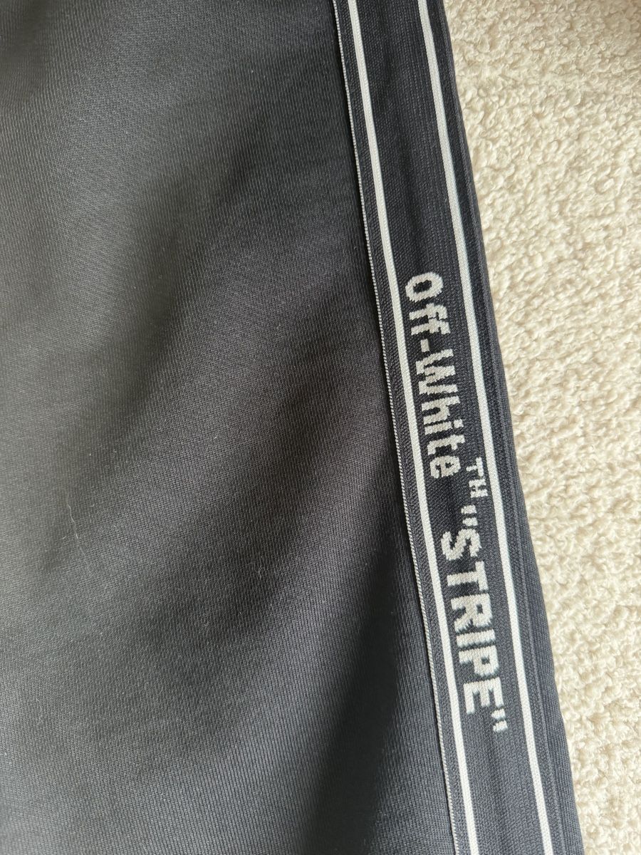 Off-White Pantaloni: Off-White Jogginghose Grösse M – Nuovo (secondo la descrizione) da Zürich venduto da gilbert_co 1