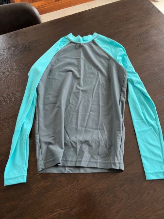 T-Shirt anti UV enfant taille 150cm