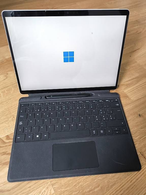 Microsoft Tablettes PC: Microsoft Surface Pro 8 - Top Zustand – D'occasion à Rheinfelden par jus_r6qh 2