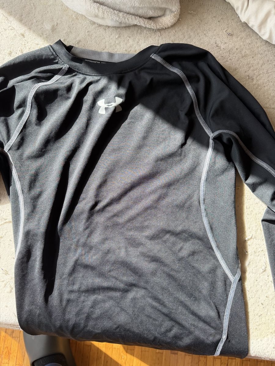 Under Armour T-Shirts: T-shirt compression Under Armour – Gebraucht aus Bulle von gre_v7rv