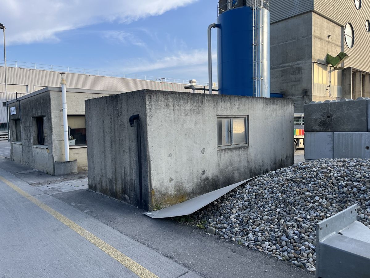 Abris: Fertiggarage – Défectueux à Niederbipp par Mardia01