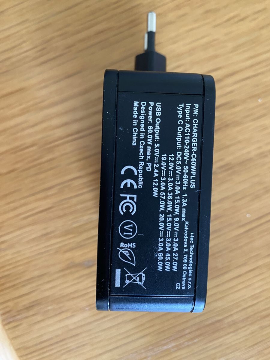 I-tec Caricabatterie: i- tec Ladegerät 60 W – Usato da Hünenberg venduto da a.u.849 2