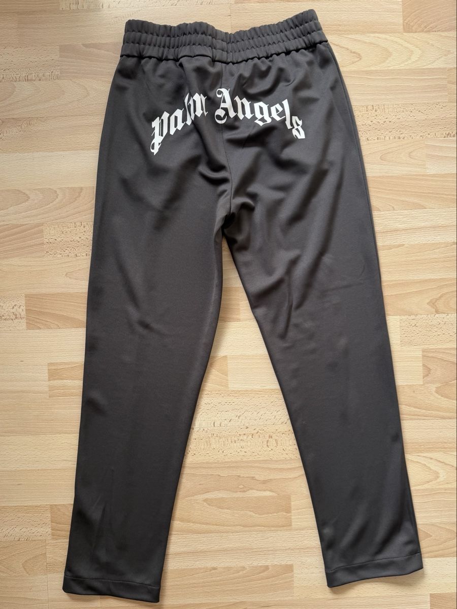 Palm Angels Pantalons: Palm Angels Trainingshose mit Logo, Gr.M – D'occasion à Luzern par Sunnyside_71