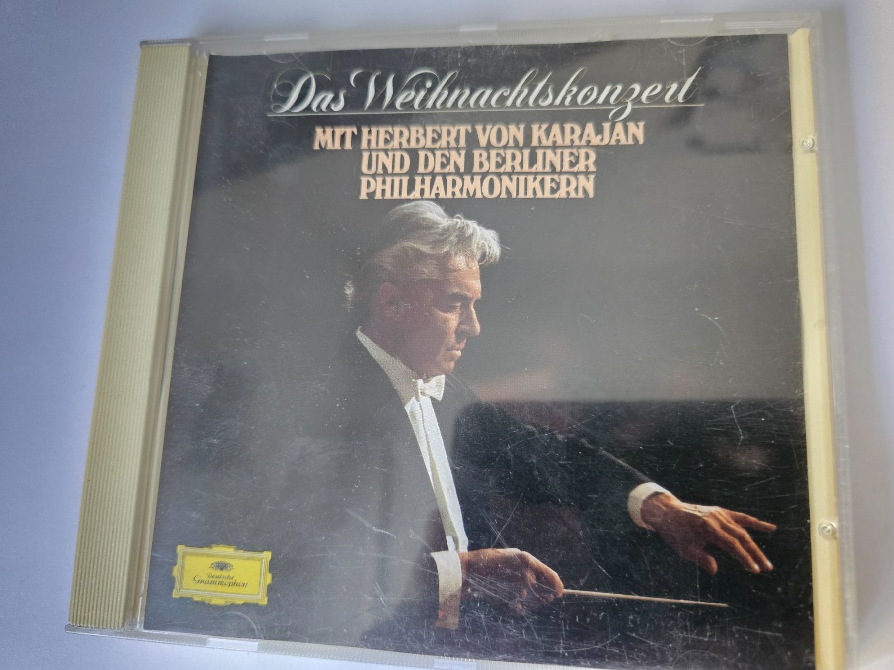 CD: Das Weihnachtskonzert Karajan Berliner Philharmoniker – Usato da Liestal venduto da tower01