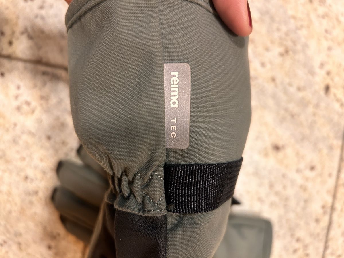 Guanti & manicotti: Reima Fingerhandschuhe Grösse 6 – Usato da Oberurnen venduto da pno_2kqk 2