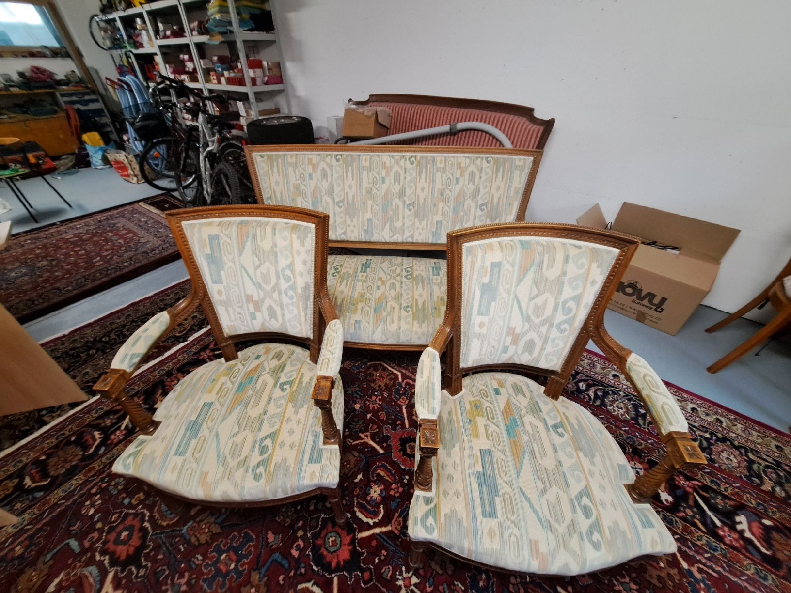 Divani: Antikes Sofa mit 2 Sessel, Louis-Philippe Stil – Usato da Wattwil venduto da Piusj 1