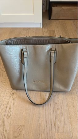 Elegante Valentino Handtasche beige
