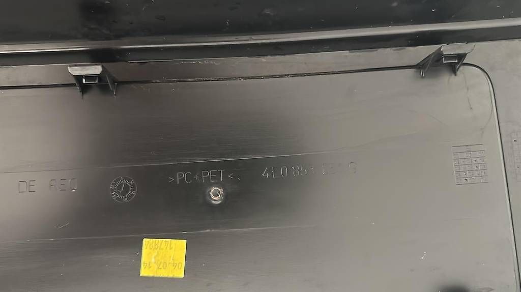 Toutes les pièces auto: Audi Q7 Kühlergrill  – D'occasion à Steinhausen par AS-IB 1