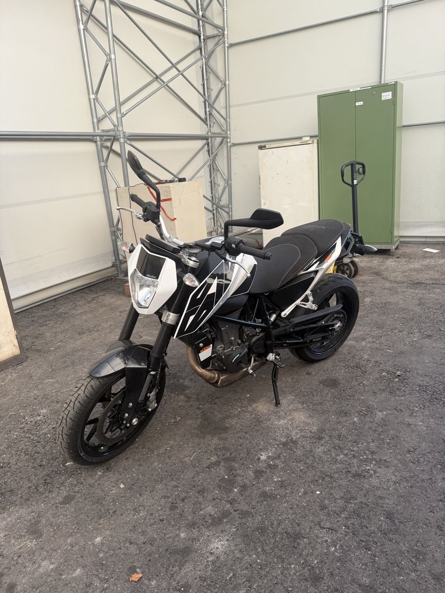 Route: Ktm Duke 690 – D'occasion à Eichberg par Weder236