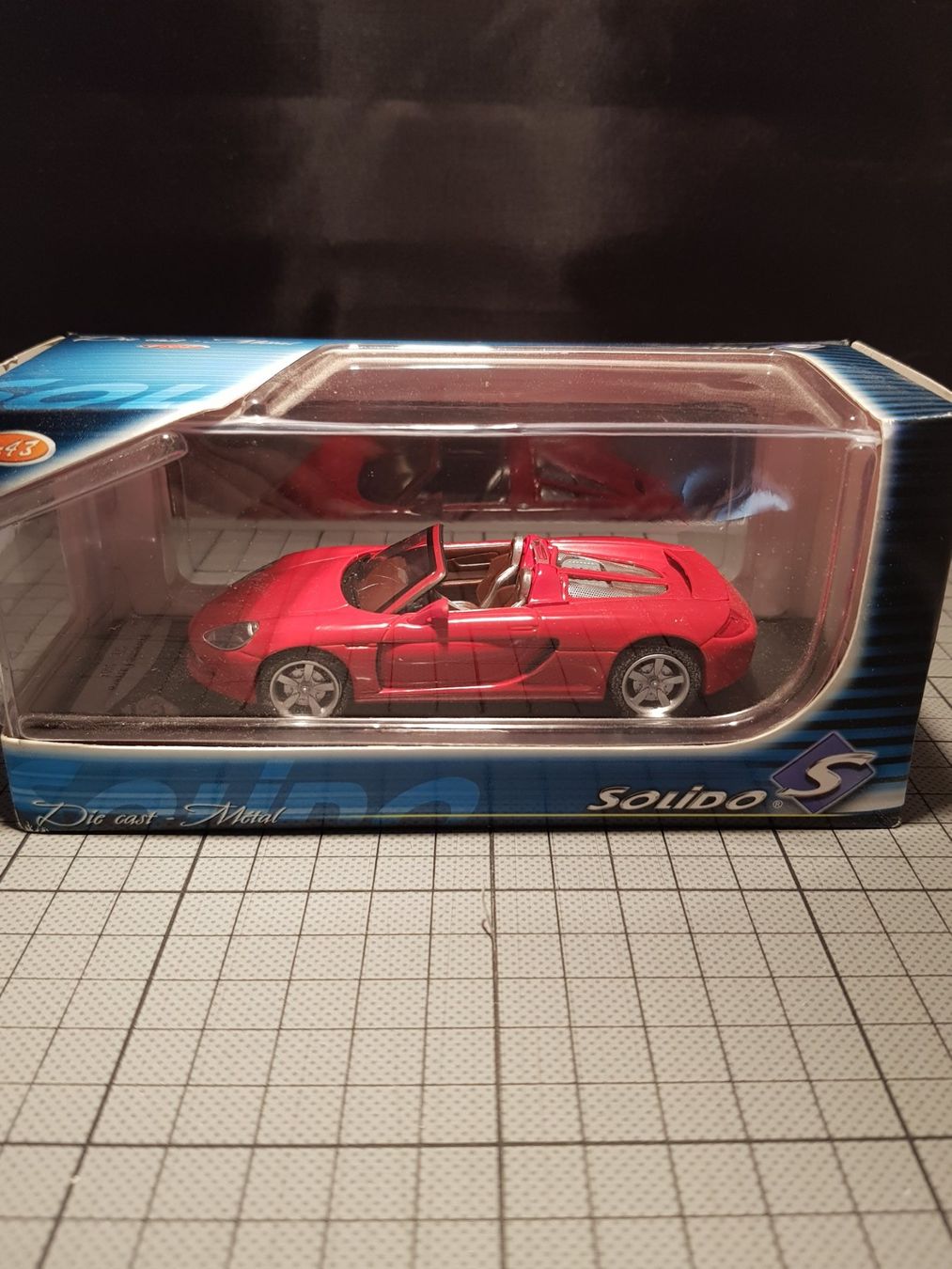 Porsche Modellautos: Porsche Carrera GT - 2001 – Neu und originalverpackt aus Chézard-St-Martin von AlPat-Collections 4