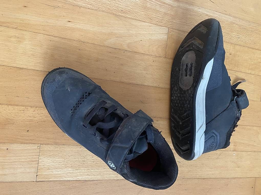 Chaussures hommes: Click MTB Bikeschuhe, Gr. 41 – D'occasion à Niederscherli par Anja12345