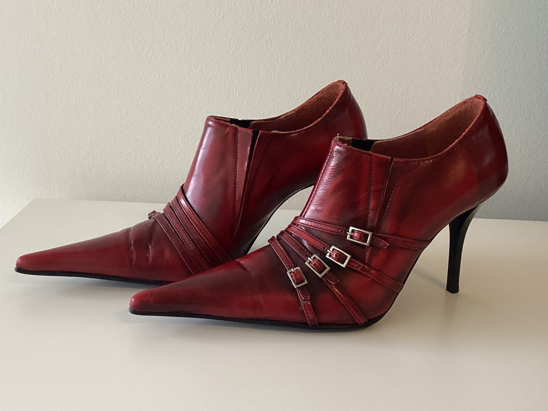 Navyboot Scarpe da donna: Neue Navyboot High Heels Gr. 37 bordeaux – Nuovo (secondo la descrizione) da Möhlin venduto da Nadine_75