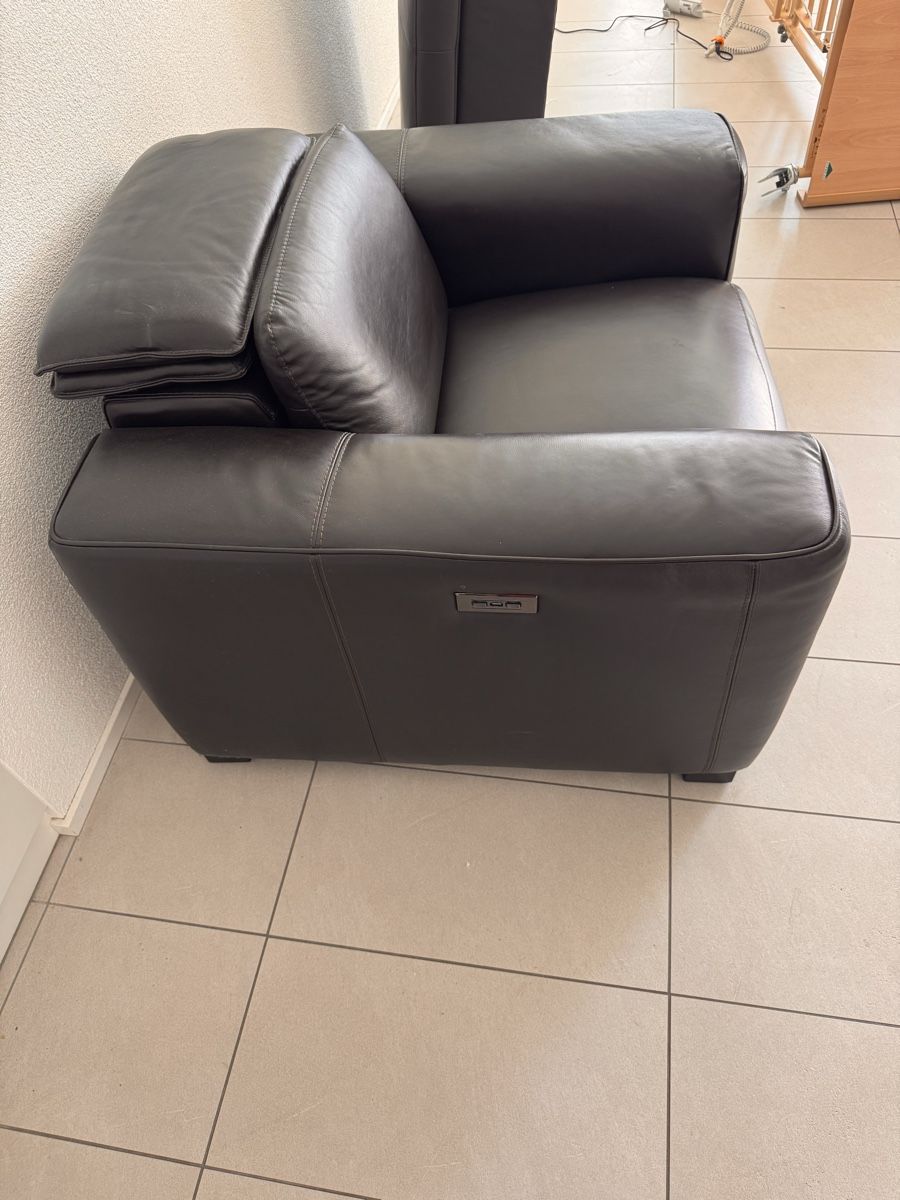 Poltrone: Ledersessel elektrisch verstellbar. 2stk – Usato da Unterseen venduto da Rico812 1