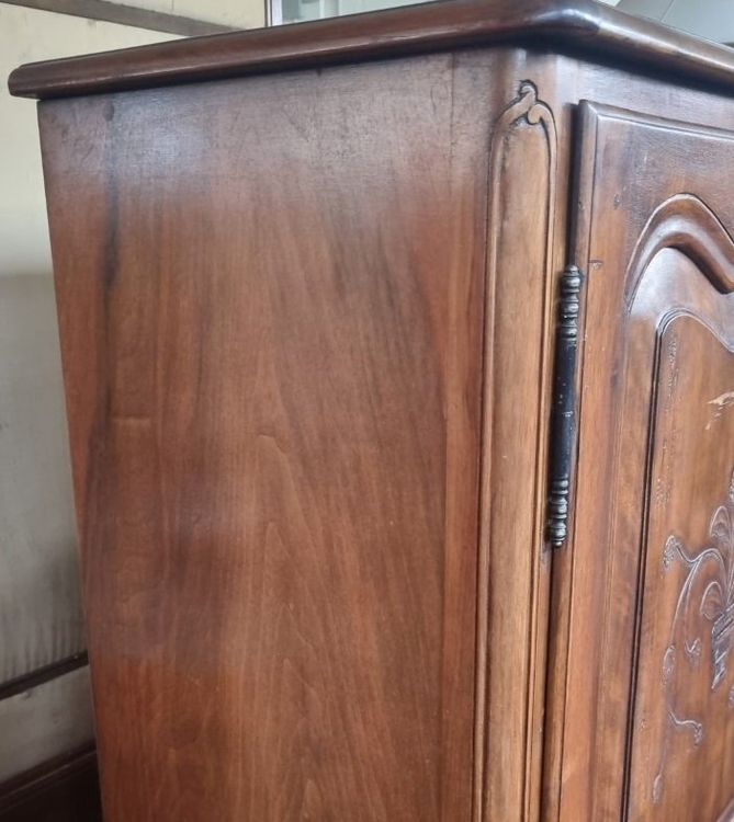 Commodes: Kleine eintürige Kommode Nussbaum – D'occasion à Flums par Flumsantik 1
