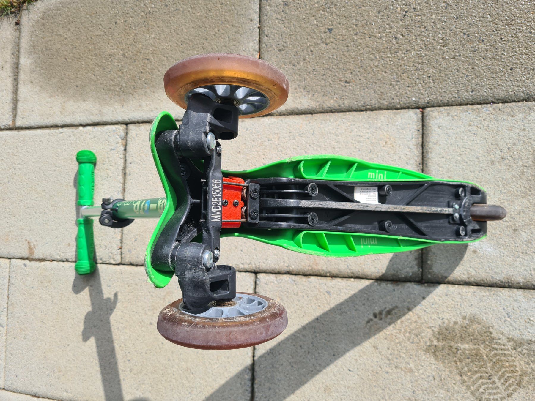 Micro Kickboard: Mini Micro Deluxe Scooter Grün – Usato da Zumikon venduto da daryona 3