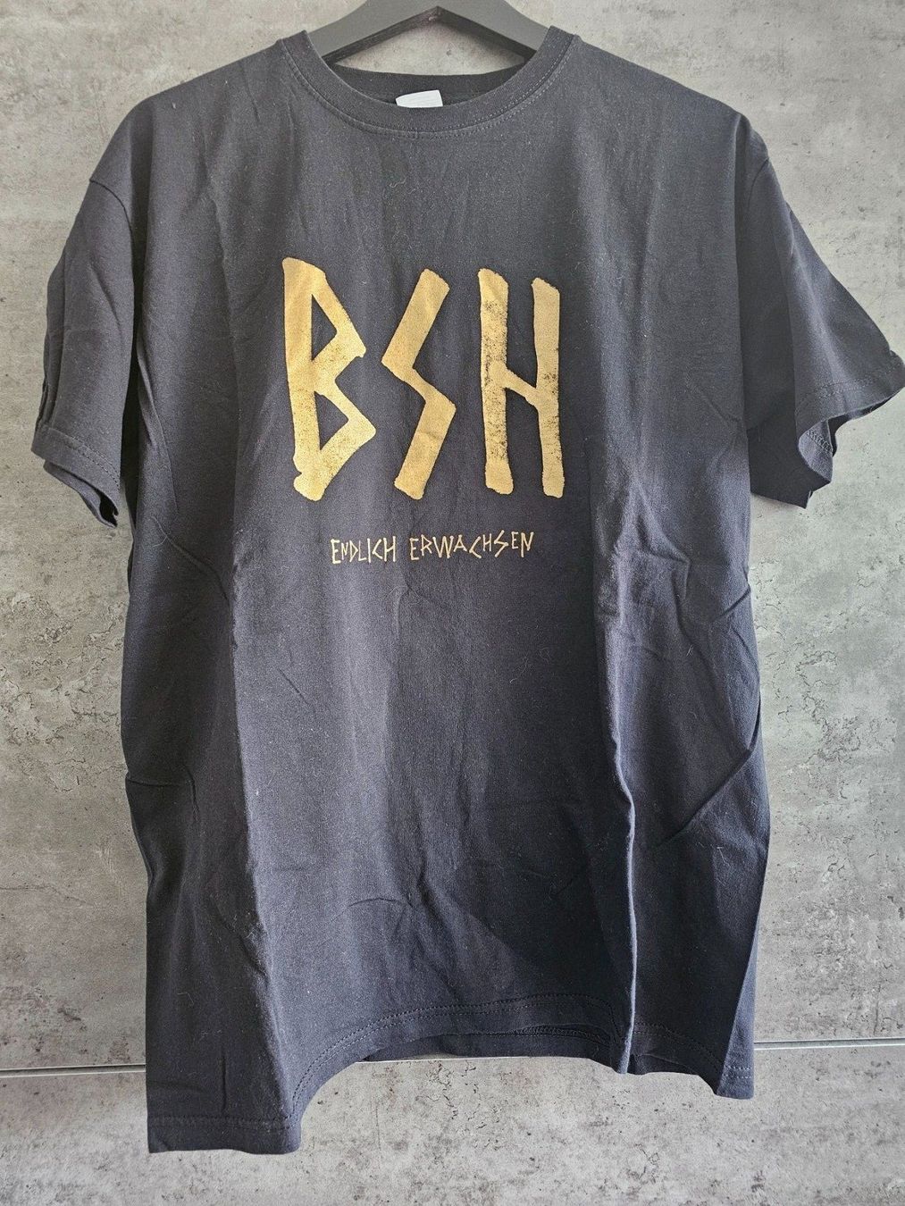 T-Shirts: BSH Endlich Erwachsen T-Shirt Gr. L – Gebraucht aus Burgdorf von Paedii01