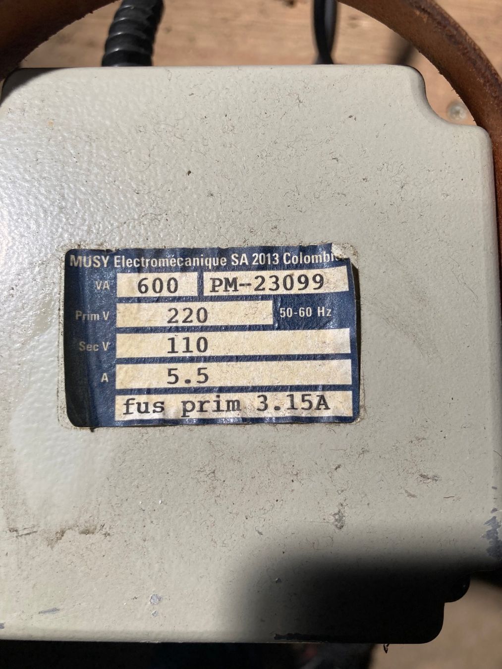 Componenti elettronici: Transformator 220 / 110 V – Usato da Rapperswil BE venduto da Sibu530_00 1