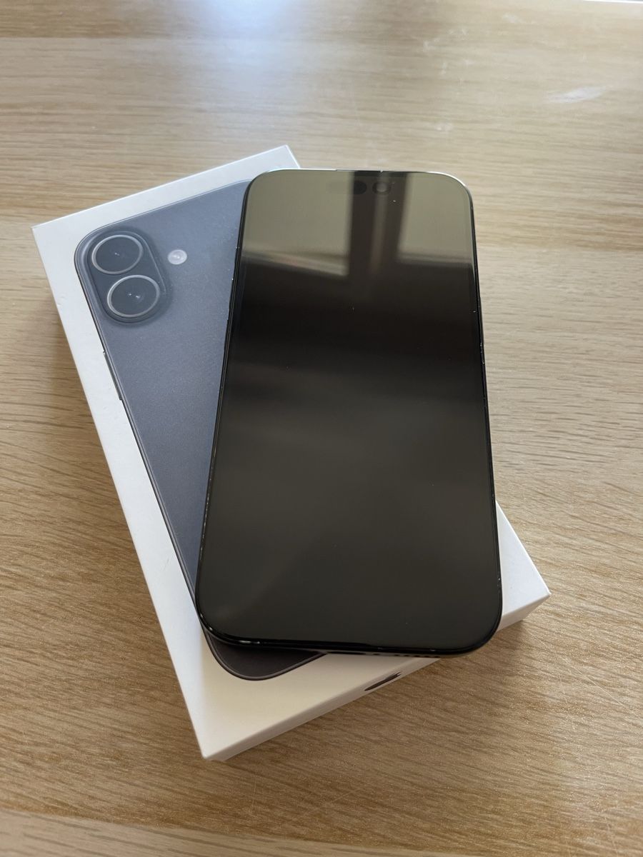 Apple Telefoni cellulari / Smartphones: IPhone 16 128gb Akku 100% – Usato da Biel/Bienne venduto da Pro.max 3