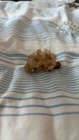 Broche en  ristal brut naturel jaune et blanc taille moyenne